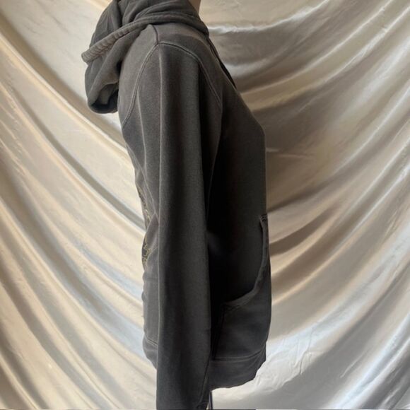 Jet Martinez x Oaklandish ‘Bouquet’ pigment dyed hoodie and tees. - Picture 5 of 8